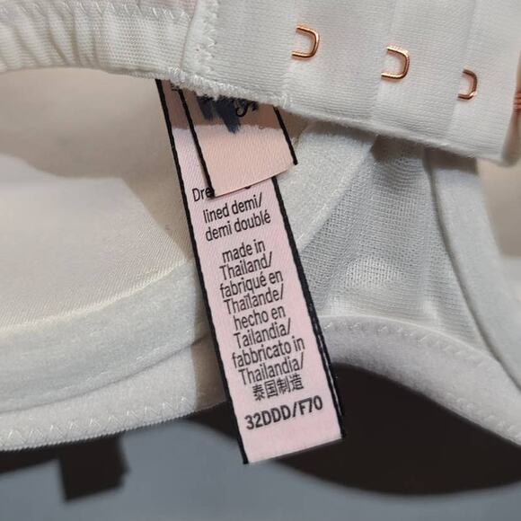 VICTORIA'S SECRET LIGHTLY LINED DREAM ANGELS BRA 32 DDD - Picture 4 of 5